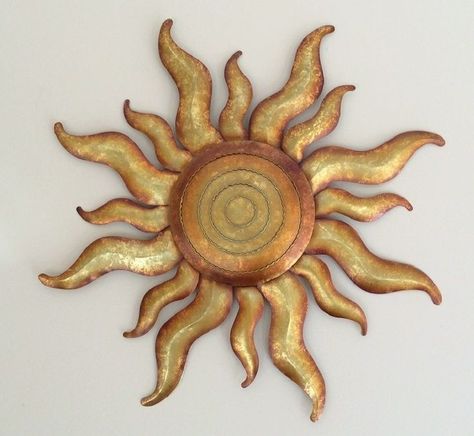 Metal Tree Art, Tree Wall Art Diy, Sun Celestial, Sun Wall Decor, Metal Tree Wall Art, Tree Wall Decor, Golden Sun, Art Hobbies, Sun Art