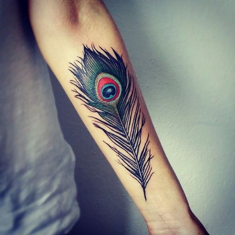 Peacock Feather Tattoo Meaning, Tattoo Plume, Feather Tattoo For Men, Tattoos Feather, Feather Tattoo Meaning, Tier Tattoo, Peacock Feather Tattoo, Peacock Tattoo, Feather Tattoo Design