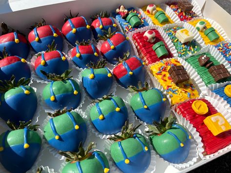 Mario And Luigi Desserts, Super Mario Bros Party Treats, Mario Bros Chocolate Covered Oreos, Super Mario Themed Desserts, Mario Birthday Party Dessert Table, Super Mario Party Desserts, Mario Bros Rice Krispies, Super Mario Dessert Ideas, Super Mario Sweet Table