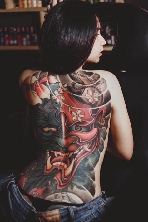 Yakuza Tattoo Woman, Back Tattoo Women Japanese, Full Back Tattoo Women Japanese, Japanese Back Tattoo Women, Tato Irezumi, Japanese Tattoo Women, Mujeres Tattoo, Backpiece Tattoo, Yakuza Tattoo