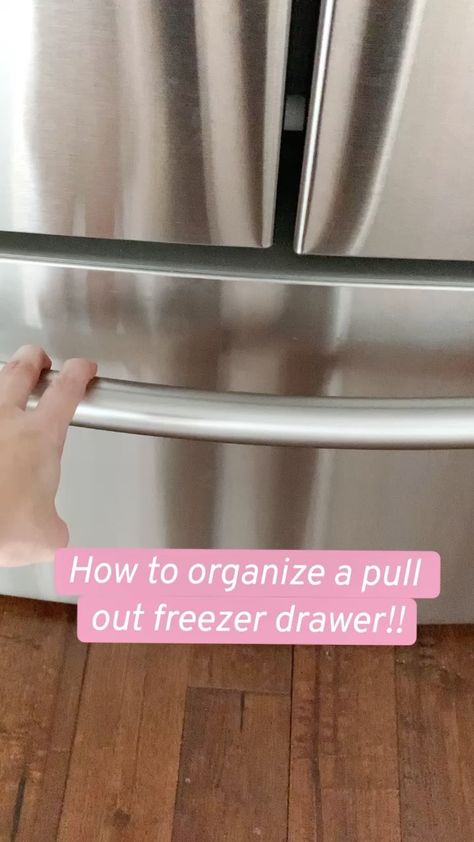 Freezer Organizing Ideas, Organize Fridge Drawers, Freezer Organization Bins, How To Organize A Drawer Freezer, Organizing Drawer Freezer, Organize Upright Freezer, Organized Freezer Drawer, How To Organize A Bottom Drawer Freezer, Organize French Door Freezer