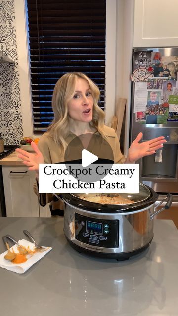 Chicken Marinara Pasta, Boneless Chicken Breast Recipes Easy, Crockpot Creamy Chicken, Crockpot Chicken Alfredo, Shredded Chicken Crockpot, Chicken Marinara, Chicken Boneless Breast Recipes, Chicken Breast Crockpot Recipes, Crockpot Chicken Breast