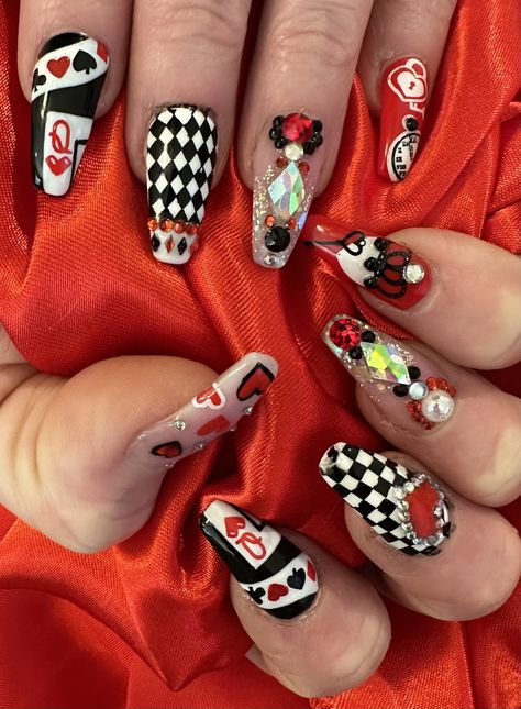 Nightwing Nails, Queen Of Hearts Nails Designs Alice In Wonderland, Las Vegas Nail Designs, Queen Of Hearts Nail Art, Poker Nails, Queen Of Hearts Nails, Harley Quinn Nails, Nails Vegas, Circus Nails