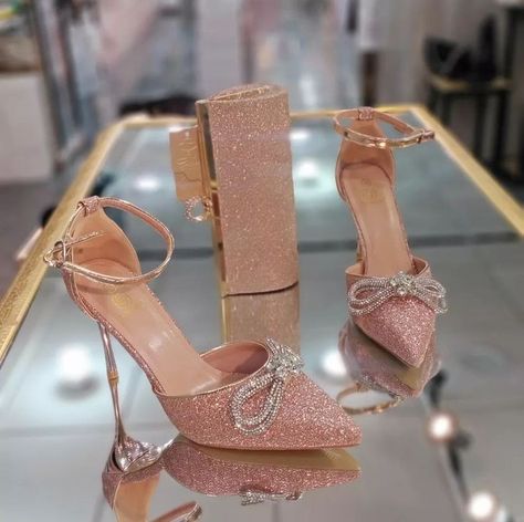 Elegant Shoes Heels, Casual Shoes Women Sneakers, Glass Heels, Pretty Heels, Fancy Heels, Glitter High Heels, Evening Accessories, Fashion Shoes Heels, Shoes Heels Classy