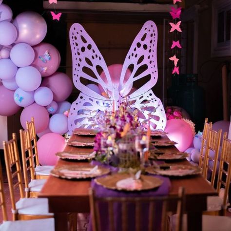 22nd Birthday Ideas, Spring Luncheon, Dinner Decor, 22nd Birthday, Dinner Decoration, Butterfly Theme, Birthday Party Decor, Birthday Dinner, Decor Birthday