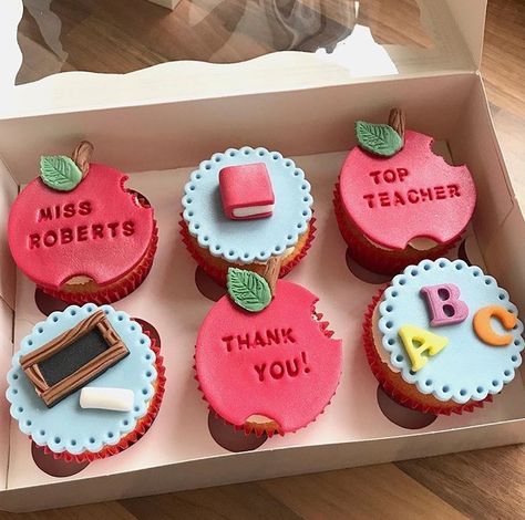 Thank You Cupcakes Teacher, Teachers Day Cupcakes Ideas, Teacher Cupcakes Ideas, Thank You Cupcakes Ideas, Teachers Day Cupcakes, Cupcakes For Teachers, Teachers Cupcakes, Teacher Birthday Cake, Teachers Day Cake