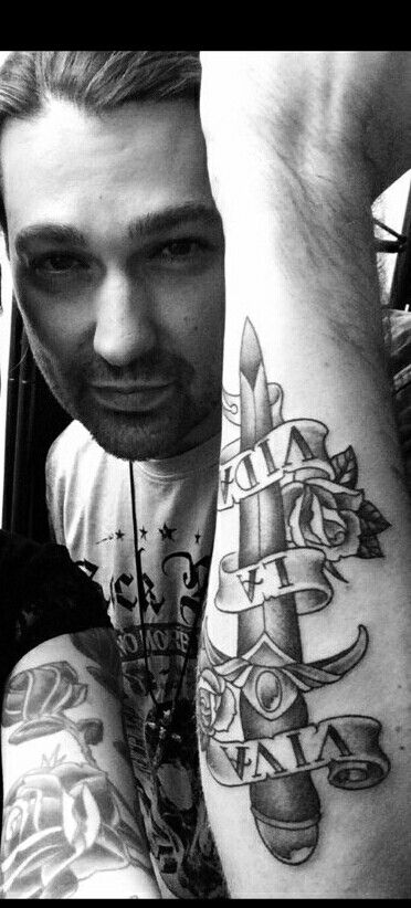 David Garrett from his Twitter account A new tattoo I don't know where and don't know when Josh Gorban, David Garrett, New Tattoo, Violinist, New Tattoos, I Tattoo, Portrait Tattoo, Tattoos, Twitter