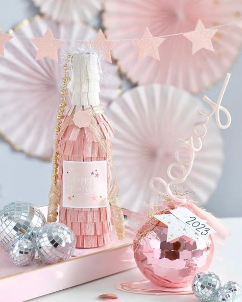 Nye Ideas, Wand Diy, Pink Disco Ball, Sparkling Juice, Pink Disco, Party Fans, Pop Fizz Clink, Diy Clouds, Diy Pinata