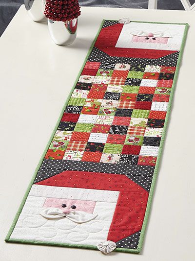 Santa Quilt, Here Comes Santa Claus, Quilted Table Runners Christmas, Christmas Quilt Patterns, Quilted Table Runners Patterns, Quilt Care, Christmas Runner, Cozy Quilts, Holiday Quilts