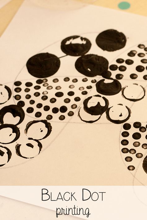 Black Dot Printing, creative art project for mixed age groups of children creating pictures created with black dots similar to old style newsprint Art On Black Paper, Tab Classroom, Museum Activities, Printing Painting, Marker Crafts, Teen Programs, Homemade Art, Dot Day, Dot Markers