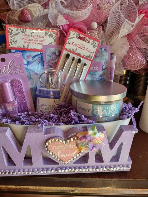 Mother’s Day Gift Baskets, Mothers Day Basket, Homemade Housewarming Gifts, Diy Mother's Day Gift Basket, Mothers Day Gift Basket, Creative Mother's Day Gifts, Making A Gift Basket, Mothers Day Baskets, Best Gift Baskets