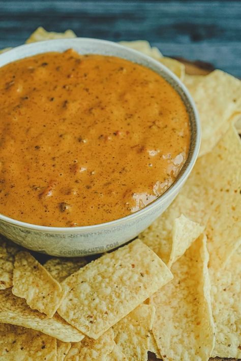 This is a perfect dip to go with tortilla chips. This is a chili dip recipe made with Velveeta cheese. This is a 3 ingredient recipe that we cook in the microwave. Queso Dip Recipe Velveeta, Hornet Chili Cheese Dip, Chili Bean Dip Recipes, Velveeta Bean Dip, Queso Dip With Chili, Velveeta And Chili Dip, Velveeta And Hormel Chili Dip, Velveta Dip Chili, Chili Velveeta Cheese Dip