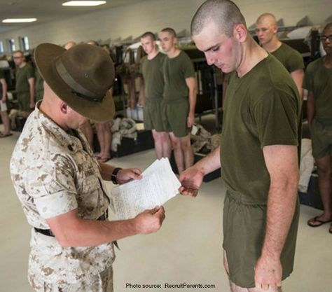 Tips on Writing Letters to Your Recruit During Boot Camp Marine Letters Ideas Boot Camp, Boot Camp Graduation Outfit, Boot Camp Letter Ideas, Bootcamp Letter Ideas, Boot Camp Letters, Basic Training Letters, Marine Corps Mom, Military Letters, Camp Letters