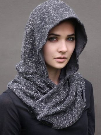 Easy Ways To Wear Snood This Fall/Winter Hooded Cowl Scarf, Hoodie Scarf, Hood Pattern, Trendy Food, Hooded Cowl, Hooded Scarf, Cowl Scarf, Mode Inspiration, Sewing Inspiration