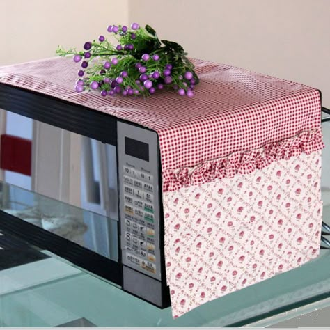 Creazioni stoffa Microwave Cover, Oven Cover, Red Dragonfly, Sweet Fashion, Kitchen Crafts, Appliance Covers, Sweet Style, Microwave Oven, Kitchen Stuff