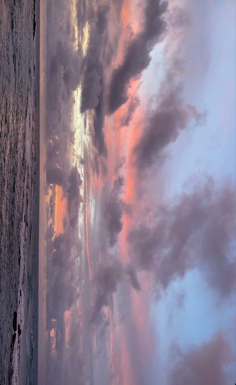 Aesthetic Landscape Wallpaper, Wallpaper Scenery, Aesthetic Landscape, Sky Pictures, Look At The Sky, Sun Goes Down, Pretty Sky, Beautiful Landscape Wallpaper, Sunset Pictures