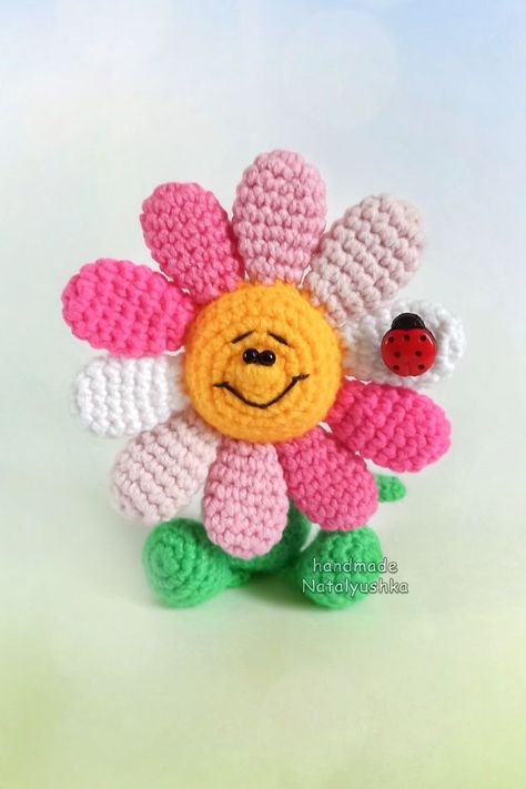 Size 4.7"(12 cm). #SmilingFlower #handmadeFlower #amigurumiFlowert #Chamomile #Crochetflower #giftformom #Valentinegift #giftforher #littleDaisy #ToyFlower #CrochetChamomile #multicoloredflower Amigurumi Daisy, Smiling Flower, Bead Sewing, Soft Toy Animals, Flower Crochet, Amigurumi Toys, Wild Flower, Soft Yarn, Summer Flowers