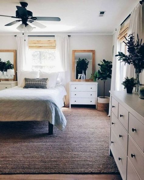 bedroom color, bedroom decor Bedside Dressers, Bed In Front Of Window, Rum Inspo, Big Rug, Night Tables, Dresser Bedroom, Balkon Decor, Farmhouse Bedroom Decor Ideas, Scandinavian Design Bedroom