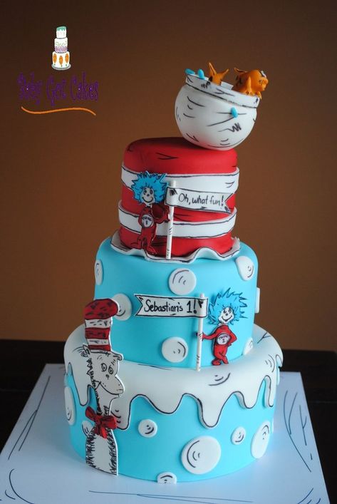 Dr Suess Cakes, Dr Seuss Cake, Doctor Suess Birthday, Dr Seuss Party Ideas, Cat In The Hat Party, Dr Seuss Birthday Party, Dr Seuss Baby Shower, 4th Birthday Cakes, Seuss Party