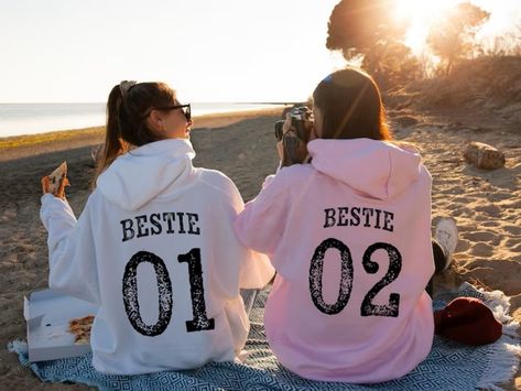 BFF Matching Best Friend Birthday Hoodies Women's Best Friend Bestie Sweatshirt Funny Coquette Bestie Sweatshirts Hoodies, Bestie Twinning Outfit, Matching Best Friend Sweaters, Bff Sweatshirts Hoodie Best Friends, Cute Best Friend Outfits, Bestie Hoodies Matching, Bff T Shirts Ideas, Best Friend Sweatshirts Matching, Cute Matching Hoodies For Best Friends