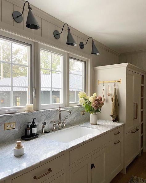 Grace Start, Woods Cottage, England Kitchen, Pantry Remodel, Kitchen Concepts, Scandinavian Kitchen, Inspired Homes, Instagram Video, Dream Kitchen