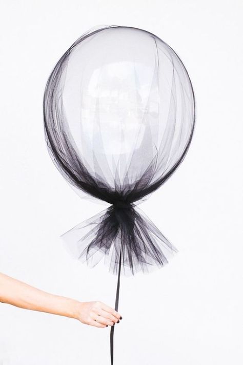 Sheer netted balloons: http://www.stylemepretty.com/living/2016/03/11/20-simple-ways-to-take-your-balloons-to-the-next-level/ Kain Tile, Clear Balloons, Masquerade Party, Helium Balloons, Halloween Wedding, Inspiration For Kids, Fete Halloween, Party Inspiration, Baby Halloween