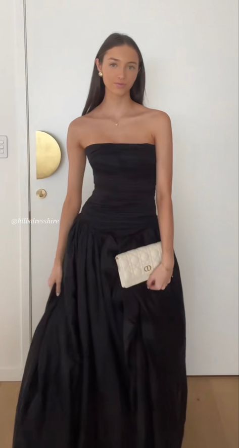 A black elegant dress paired with captivating statement earrings, elevating your style to new heights of chic. Classic meets bold for an unforgettable look. #fashion #style #blacktiewedding Black Elegant Dress, Tie Styling, Strapless Dress Black, Strapless Black Dress, Formal Ideas, Prom Dress Inspo, Black Bridesmaid, Elegant Black Dress, Sequin Dresses