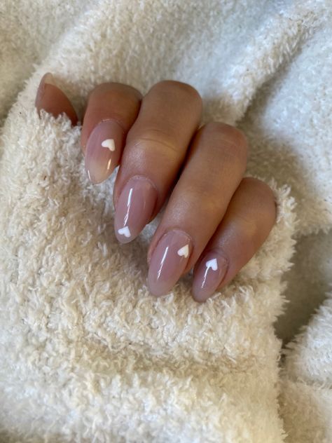 Clean Minimalist Nails, Valentines Day Nails Subtle, Neutral Valentine’s Day Nails, Clean Valentines Day Nails, Simple Quick Nail Designs, Neutral Valentines Day Nails, Neutral Valentines Nails Almond, Minimalistic Valentines Nails, Valentines Nails Neutral