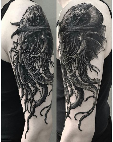 Cthulhu by Lipa (@ _lipa_) Cthulhu Tattoo, Tatuaje Trash Polka, Octopus Tattoo Sleeve, Kraken Tattoo, Army Tattoos, Octopus Tattoo Design, Octopus Tattoos, 4 Tattoo, Octopus Tattoo