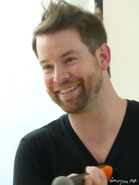 David Cook David Cook, Food Channel, Reality Television, American Idol, Good American, Television Show, Listening To Music, Singer Songwriter, Boy Bands