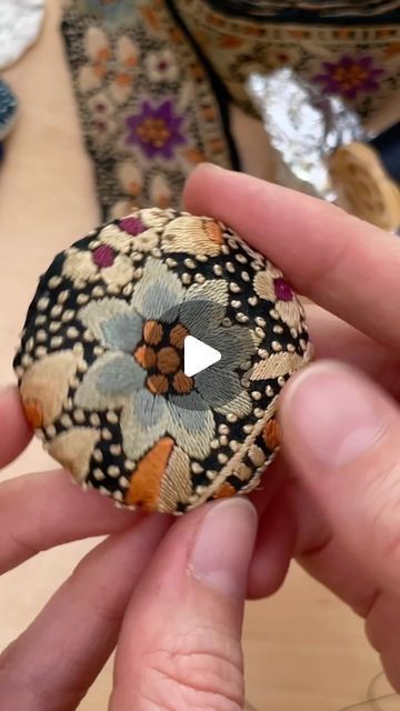 271K views · 7.3K likes | Heidi Parkes on Instagram: "This was my MOST popular reel of 2023. Make one with me! On-Demand Brooch Class link in bio. 
🧵🪡 
This brooch was made with a vintage sari hem and a repurposed lid from a spice jar. 🧲 Magnets optional- it also works great with a safety pin." Fabric Medal Brooch, Fabric Brooches Diy Tutorials, Handmade Brooches Ideas, Heidi Parkes, Magnetic Brooch, Safety Pin Brooch, Fabric Brooch, Merit Badge, Brooch Diy