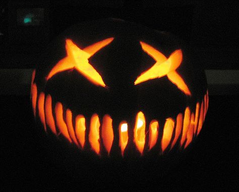 Sams Jack O Lantern Carving, Trick R Treat Pumpkin Carving, Sam Trick R Treat Pumpkin Carving, Trick R Treat Sam Pumpkin Carving, Trick R Treat Aesthetic, Sam Pumpkin Carving, Jackolantern Scarecrow, Horror Pumpkin Carving, Trick R Treat Pumpkin