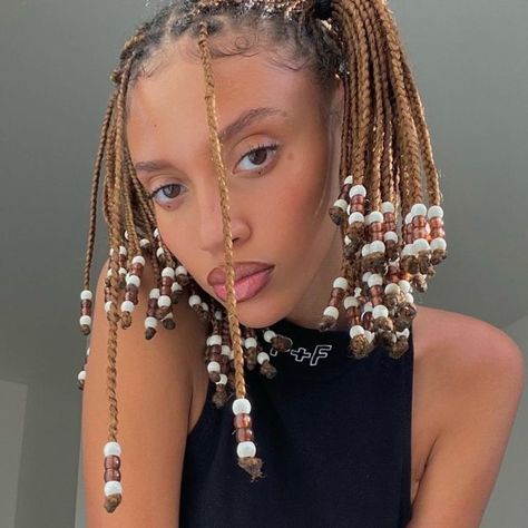 Braids And Beads, Y2k Braids, Y2k Hairstyles, Braids Hairstyles Pictures, Cute Box Braids Hairstyles, Braids With Beads, Girls Hairstyles Braids, Baddie Hairstyles, Box Braids Hairstyles