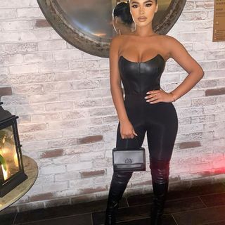 Amaya Colon, Insta Models, Outfits Winter, Satin Skirt, Baddie Outfits, Powerful Women, All Black, Fashion Inspo Outfits, Winter Outfits