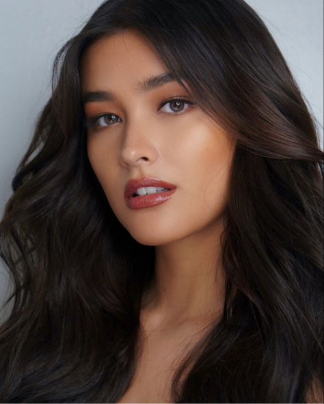 Liza Soberano Makeup, Ball Makeup, Liza Soberano, Fresh Makeup, Model Aesthetic, Festival Makeup, Bridal Hair And Makeup, Hair Inspo Color, Wedding Hair And Makeup