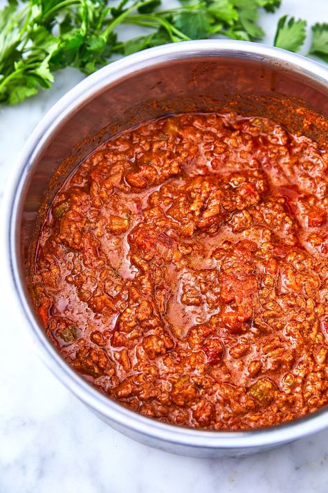 Bolognese - Delish.com Best Bolognese Sauce, Homemade Bolognese Sauce, Slow Cooker Bolognese, Homemade Bolognese, Bolognese Sauce Recipe, Beef Food Recipes, Sauce Bolognaise, Pasta Bolognese, Bolognese Recipe