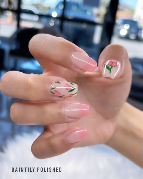 Spring Nails Tulips, Berlin Nails, Makeup Looks Spring, Nails School, Nail Art Spring, Tulip Nails, Quince Nails, Nail Polish Shades, Beauty Hacks Nails