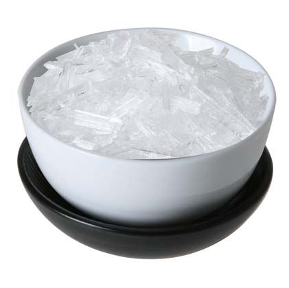 100g Certified Organic Menthol Crystals ○ Chest Balm ○ Toothpaste (maybe?) Essential Oil Extraction, Mint Essential Oil, Menthol Crystals, Fragrance Ingredients, Ingredient Labels, Cosmetics Ingredients, Organic Cosmetics, Vegetable Glycerin, Aromatherapy Oils