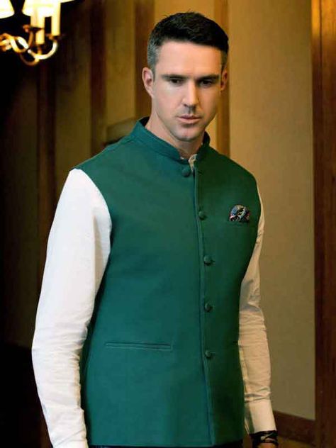 New Waistcoat Designs For Boys In Pakistan 2019 | FashionEven Waist Coat Men, Waistcoat Design, Kurta Designs Men's, Green Waistcoat, Stylish Waistcoats, Waistcoat Designs, Wedding Kurta For Men, Stylish Men Wear, Wedding Waistcoats