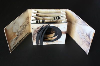 Tunnel Book Tutorial, Book Tunnel, School Art Activities, Tunnel Book, Cd Packaging, Art Assignments, Paper Engineering, Creative Books, Types Of Books