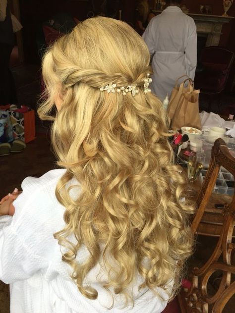 Curl Hairstyles For Wedding Guest, Half Up Half Down With Accessories, Gold Butterflies In Hair, Formal Hairstyles With Flowers, Prom Hairstyles Accessories, Wedding Dress Ginger Hair, Prom Hairstyles Vintage, Prom Hair For Layered Hair, Deb Hair Styles