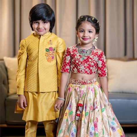 Sibling Duo, Mom And Son Outfits, Half Saree Function, Kids Ethnic Wear, Kids Lehenga, Kids Frocks Design, Saree Blouse Designs Latest, Kids Designer Dresses, Kids Frocks