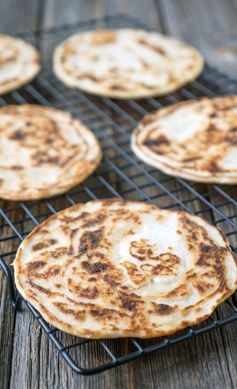 Coconut Flour Naan, Paleo Indian Recipes, Paleo Naan, Pain Naan, Gluten Free Flatbread, Coconut Flour Recipes, Flat Breads, Indian Bread, Flatbread Recipes