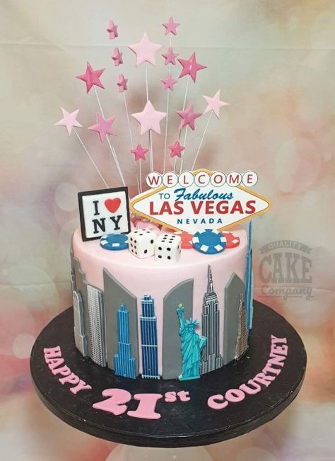 Vegas Theme Cake, 30 Cakes, Best Birthday Cake Designs, Las Vegas Cake, Vegas Cake, 21st Birthday Balloons, Modern Birthday Cakes, City Cake, 30 Cake