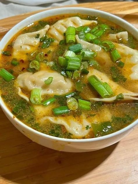 Paula Deen Recipes For Family | WONTON  SOUP 😋🤤🔥🔥 | Facebook Homemade Wonton Soup, Paula Deen Recipes, Rice Wine Vinegar, Rice Wine, Wine Vinegar, Paula Deen, Ground Pork, Sesame Oil, Food Obsession