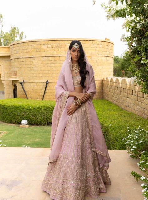 A BRIDE’S WORLD – Arpita Mehta Official Baby Orchid, Arpita Mehta, Lehenga Dupatta, Pink Lehenga, Embroidered Lehenga, Groom Wear, Style Crush, Thread Work, Sweetheart Neck