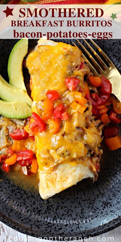 Smothered Breakfast Burritos, Egg Dinners, Breakfast Chili, Chili Breakfast, Burritos Recipes, Hatch Green Chili Recipe, Potatoes And Bacon, Breakfast Burrito Recipe, Burrito Recipes