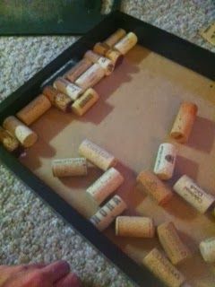 Pinning with Mrs. Pennington: Wine Cork Tray Wine Bottle Template, Wine Cork Frame, Letter Tutorial, Cork Tray, Wine Cork Letters, Wine Cork Diy Projects, Cork Letters, Cork Frame, Cork Diy Projects