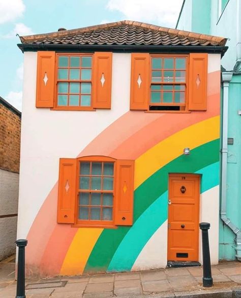 Painted rainbow house Rainbow Bathroom, Rainbow House, Rainbow Paint, Casa Exterior, Happy House, Style Deco, Beautiful Mess, Mural Art, Glass House