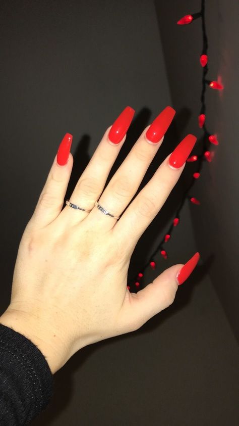 Plain Acrylic Nails, Long Red Nails, Natural Gel Nails, Nyc Nails, Gel Natural, Plain Red, Red Acrylic Nails, Romantic Nails, Glamour Nails